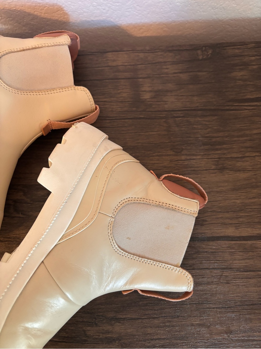 OluKai Hehi women’s boots size 7 - Picture 5 of 10